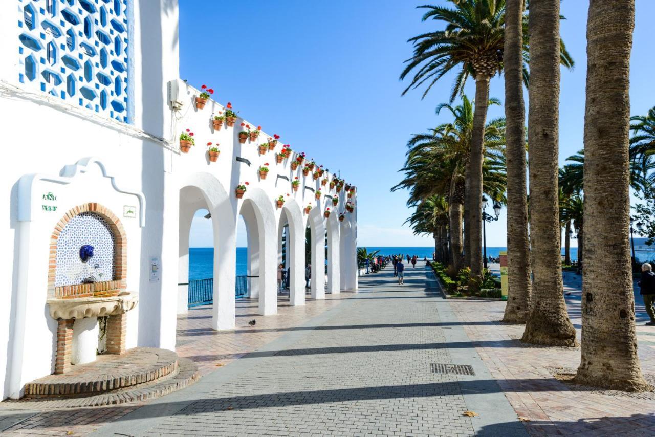 Nerja Apartamento Centro Exterior photo